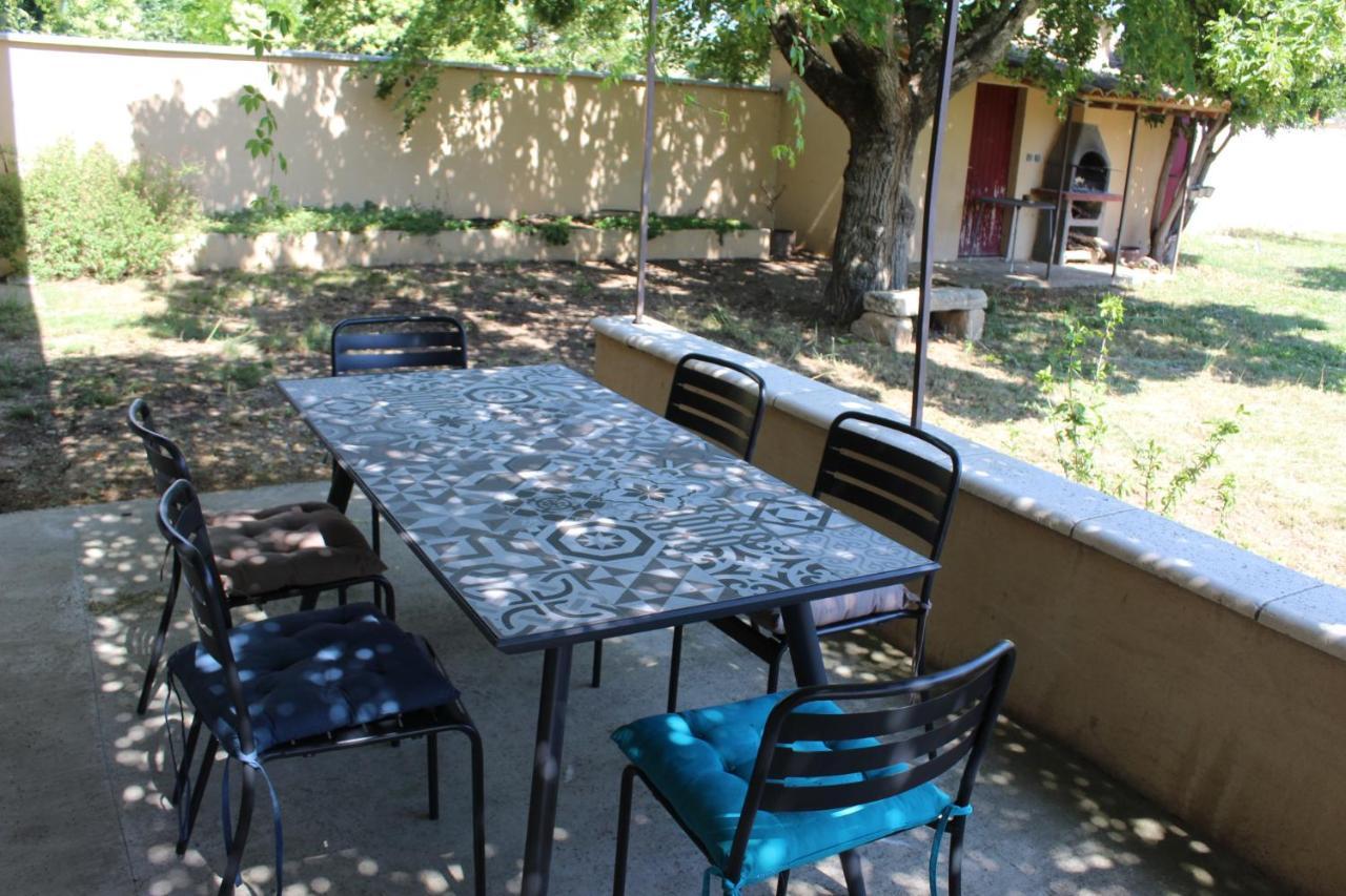 Mas La Gentille ,,, A La Campagne , Beautiful Outdoor , Swimming Pool , Pool House , Nice Green Garden , Bbq ,,, Only For You , Pour Passer Un Sejour Inoubliable แปร์นส์-เลส์-ฟงแตนส์ ภายนอก รูปภาพ