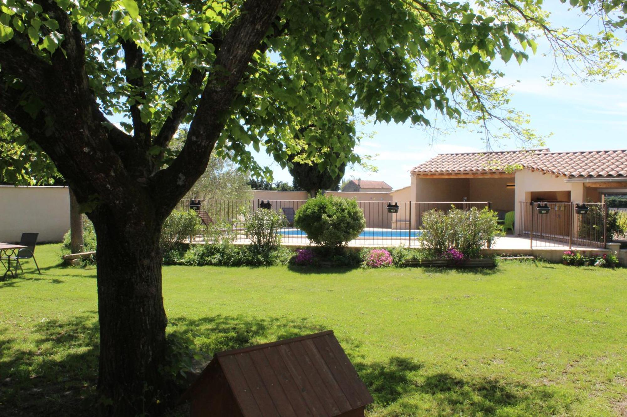 Mas La Gentille ,,, A La Campagne , Beautiful Outdoor , Swimming Pool , Pool House , Nice Green Garden , Bbq ,,, Only For You , Pour Passer Un Sejour Inoubliable แปร์นส์-เลส์-ฟงแตนส์ ภายนอก รูปภาพ